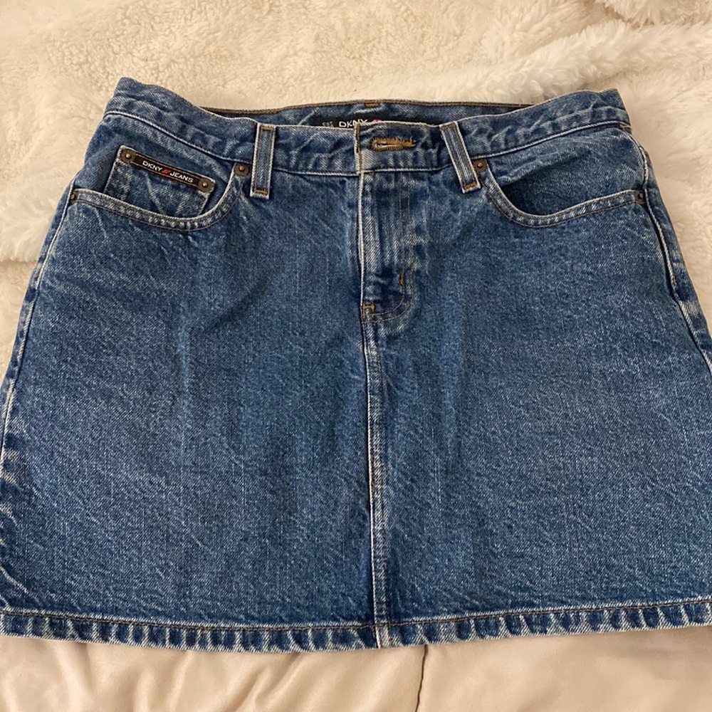 Vintage DKNY skirt in perfect condition
